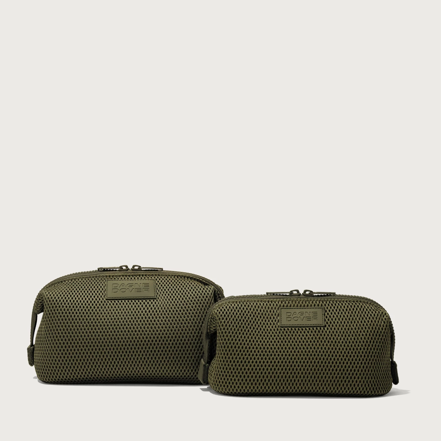 Hunter Toiletry Bag In Dark Moss Air Mesh, Large 6 Hunter Toiletry Bag In Dark Moss Air Mesh, Large - Image 4