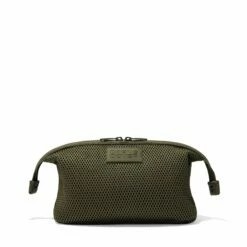 Hunter Toiletry Bag In Dark Moss Air Mesh, Large 32 Hunter Toiletry Bag In Dark Moss Air Mesh, Large -Rimowa Sale 365 Hunter L Dark Moss Front Unsnapped FFFFFF