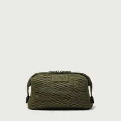 Hunter Toiletry Bag In Dark Moss Air Mesh, Large 21 Hunter Toiletry Bag In Dark Moss Air Mesh, Large -Rimowa Sale 365 Hunter L Dark Moss Frontcopy EDEAE8