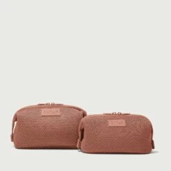 Hunter Toiletry Bag In Warm Dust Air Mesh, Large -Rimowa Sale 365 Hunter L Warm Dust Comparisoncopy EDEAE8 389987f5 f51c 4318 9caa 72ad2b082724