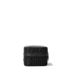 Frankie Jewelry Case In Onyx, Small -Rimowa Sale Eco Jewelry Case Small Dark Moss Sidecopy2 8ee67b00 a023 43e3 a670 945660f1dac4