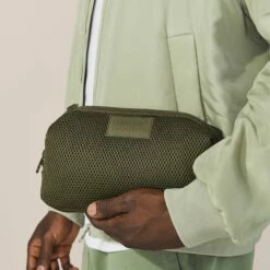 Hunter Toiletry Bag In Warm Dust Air Mesh, Large -Rimowa Sale LHunter b34eda95 f197 4a8b a9d5 c14881e8ef24